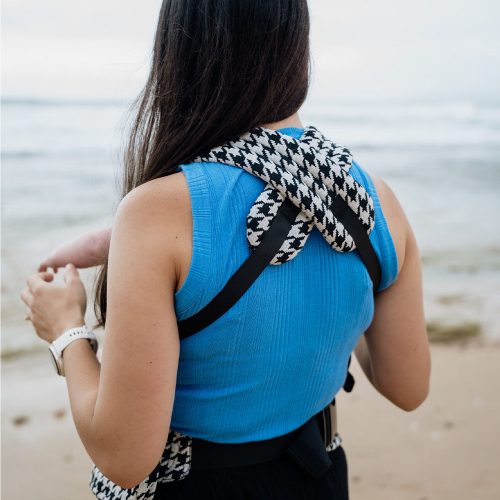 PouchCo Comfort Baby Carrier - Black & Grey Houndstooth - Image 5