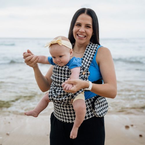 PouchCo Comfort Baby Carrier - Black & Grey Houndstooth - Image 4