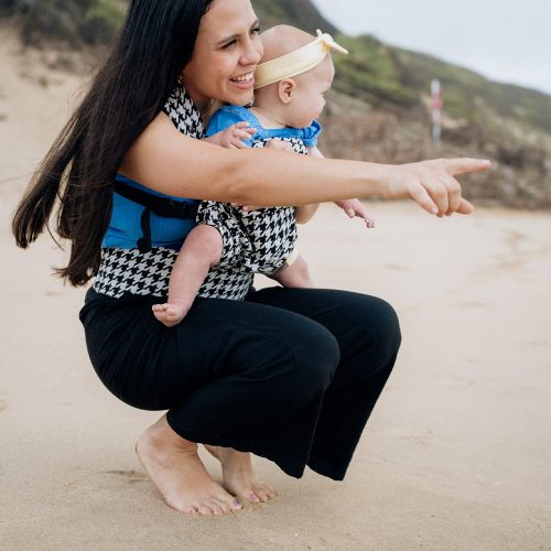 PouchCo Comfort Baby Carrier - Black & Grey Houndstooth - Image 3